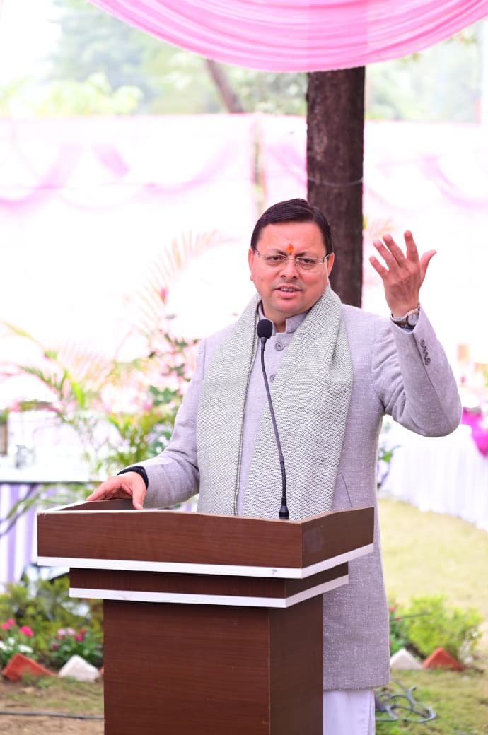 राज्य सरकार कर रही है शहीद आश्रितों, पूर्व सैनिकों और सेवा निवृत्त सैन्य कर्मियों के लिए कल्याणकारी योजनाएँ संचालित- धामी