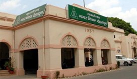 देहरादून नगर निगम में कर्मचारियों का कार्य बहिष्कार, कांग्रेसी पार्षद के नगर आयुक्त से दुर्व्यवहार को लेकर गरमाया मामला