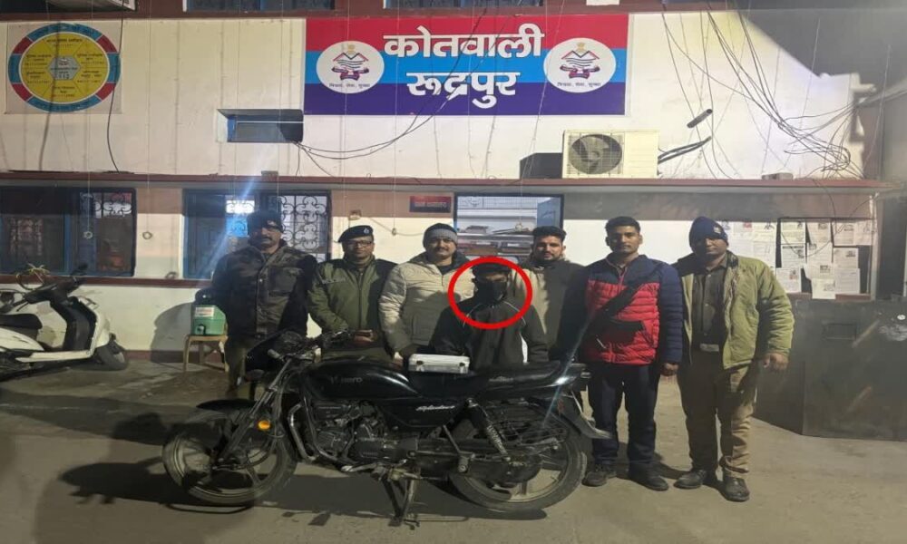 नशे के खिलाफ पुलिस और एएनटीएफ की बड़ी कार्रवाई, अफीम तस्कर को किया गिरफ्तार