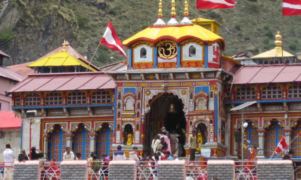 इस दिन खलेंगे बद्रीनाथ धाम के कपाट, गाडू घड़ा पूजा के बाद घोषित हुई तिथि