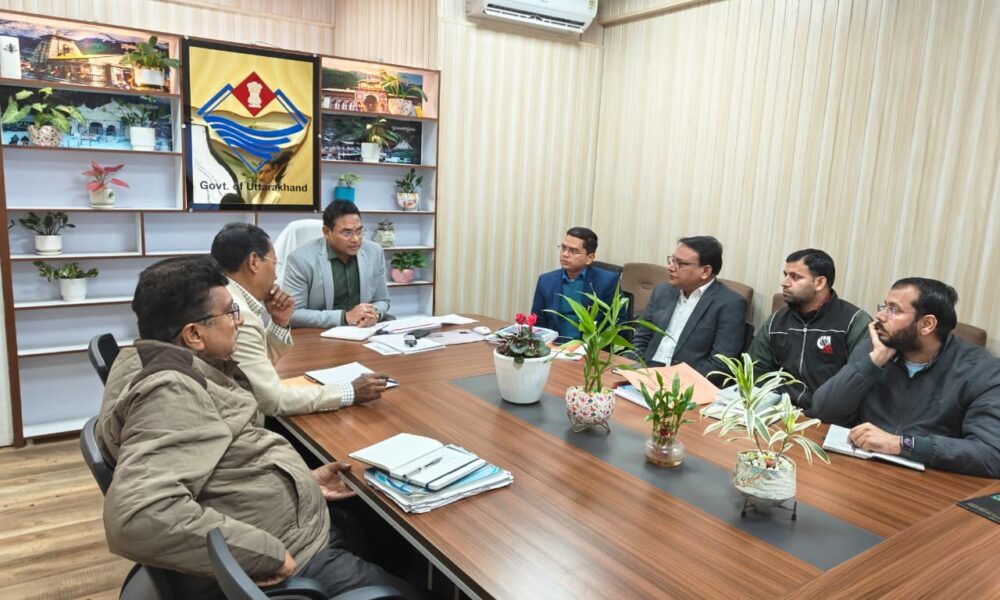 आवास सचिव डॉ. आर. राजेश कुमार ने ली प्राधिकरण की समीक्षा बैठक, विकास कार्यों में तेजी लाने के दिए निर्देश