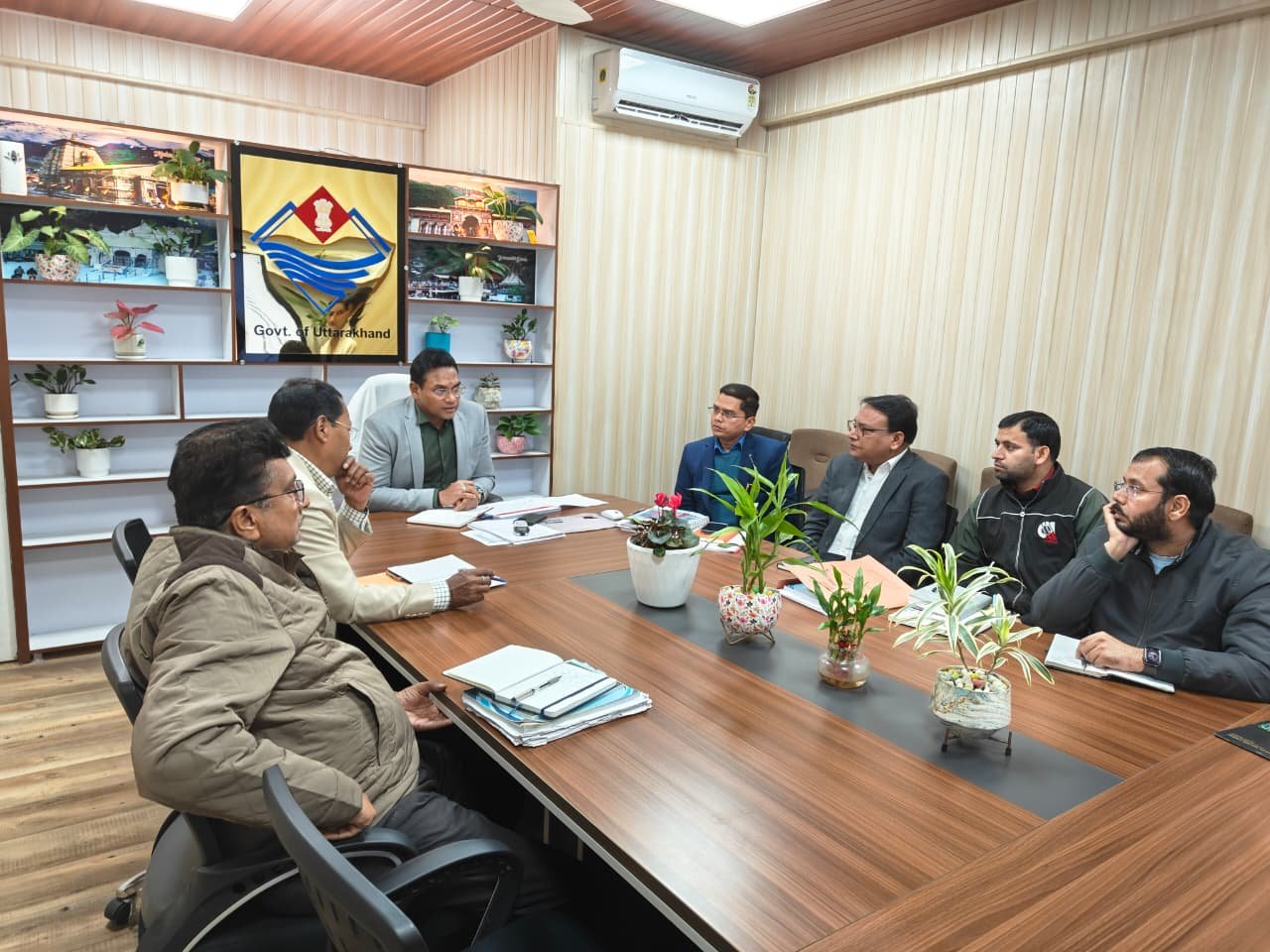 आवास सचिव डॉ. आर. राजेश कुमार ने ली प्राधिकरण की समीक्षा बैठक, विकास कार्यों में तेजी लाने के दिए निर्देश