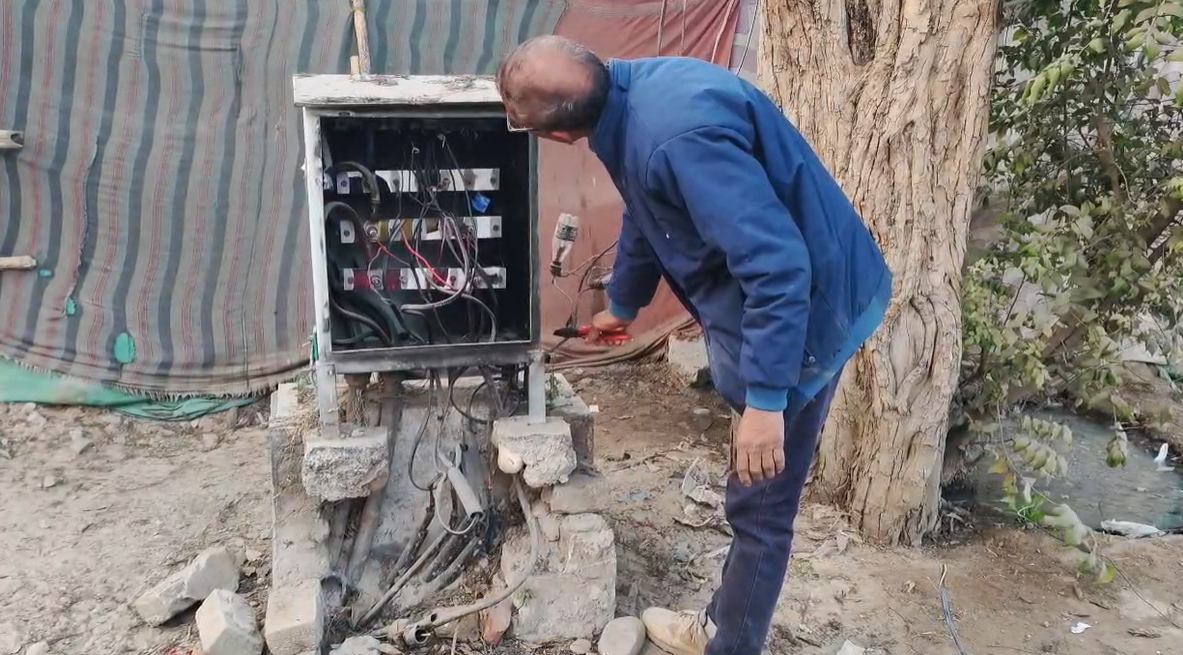 ऋषिकुल क्षेत्र में गंगा किनारे बिजली चोरी पर बड़ी कार्रवाई, काटे गए 6 अवैध कनेक्शन