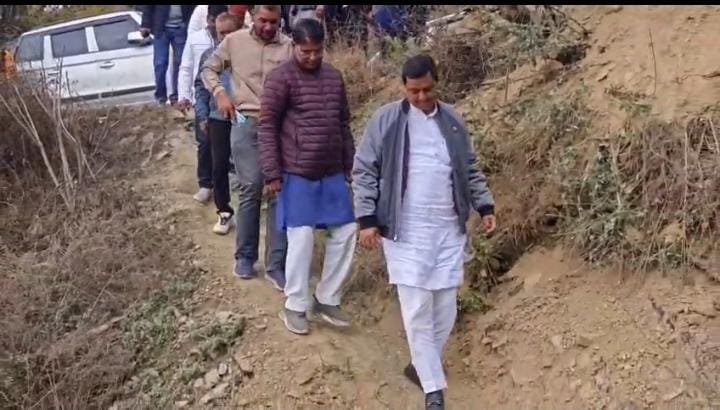 गढ़वाल सांसद अनिल बलूनी ने किया निर्जन गाँव (घोस्ट विलेज) पातली का दौरा,निर्जन गाँवों (घोस्ट विलेज) को आबाद बनाने का लिया संकल्प