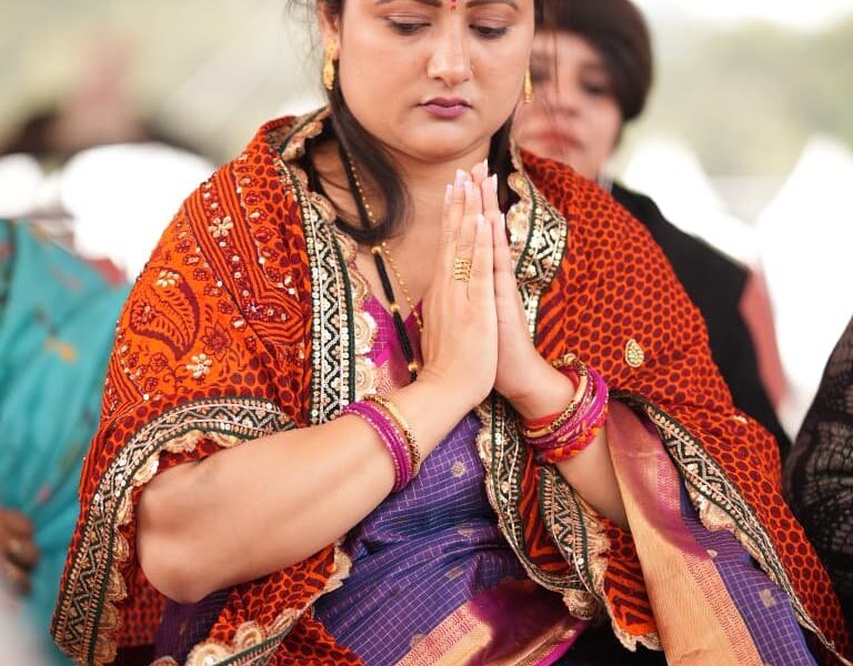 माघ पूर्णिमा पर उत्तरायणी कौथिक महोत्सव की तैयारी, गीता धामी ने विधि-विधान से किया पूजन