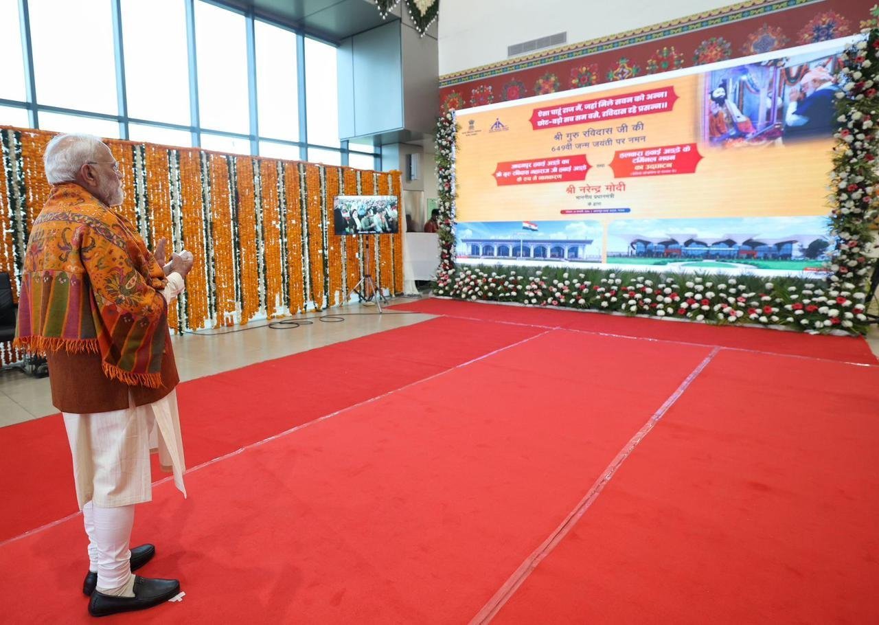 मुख्यमंत्री धामी ने आदमपुर हवाई अड्डे का नाम बदलने पर PM का जताया आभार, संत रविदास के नाम से जाना जाएगा अब आदमपुर हवाई अड्डा