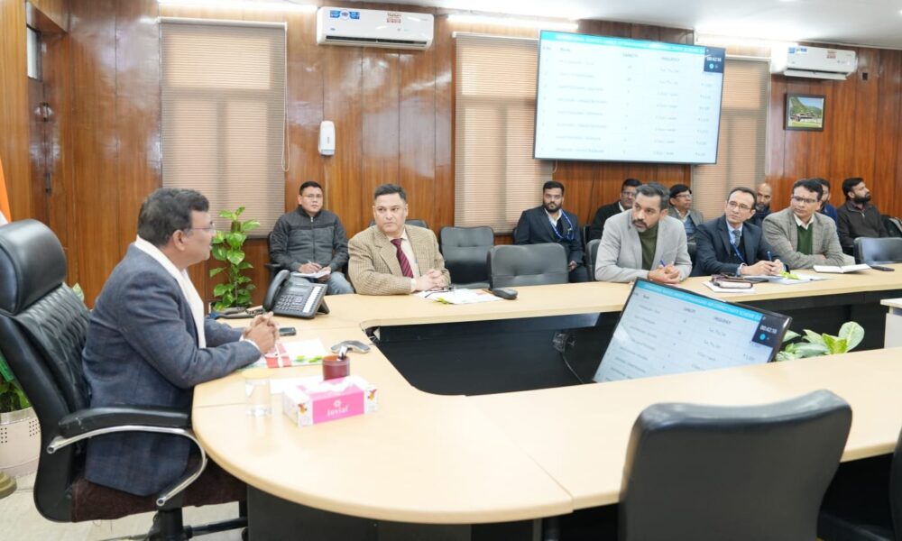 उत्तराखण्ड में हवाई कनेक्टिविटी को मिलेगी रफ्तार, मुख्य सचिव की अध्यक्षता में हुई अहम बैठक