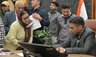 बुजर्ग दम्पति को पुत्रों ने घर निकाला बाहर, डीएम ने दर्ज करवाया भरणपोषण वाद 