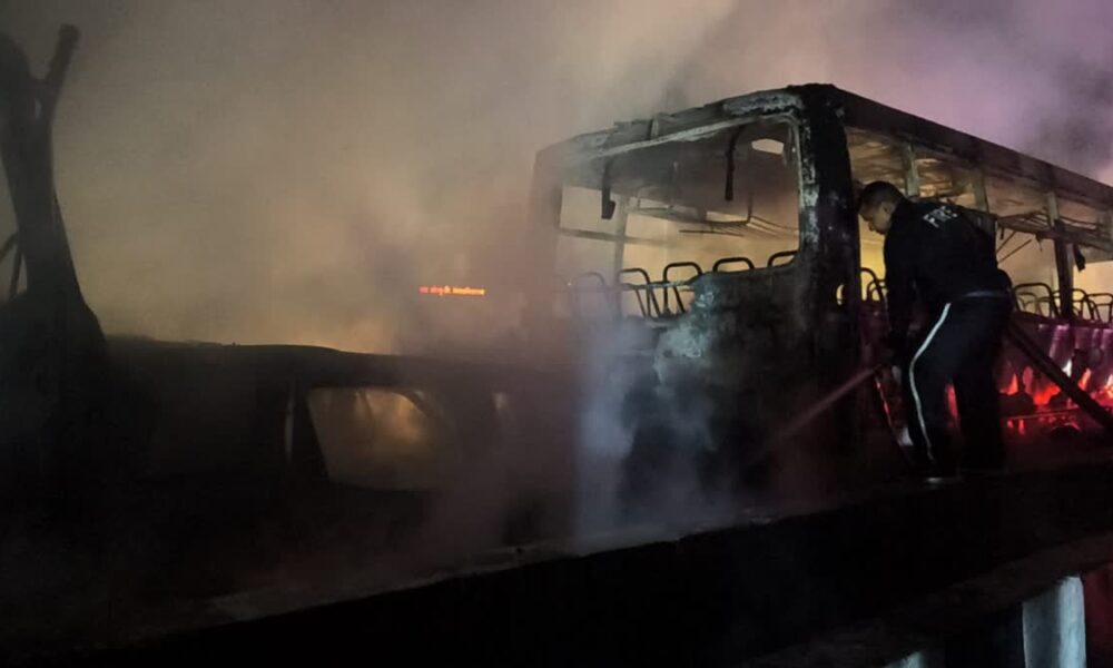 हरिद्वार में मोतीचूर फ्लाई ओवर पर भीषण हादसा, एक के बाद एक टकराए कई वाहन, एक की मौत 15 घायल