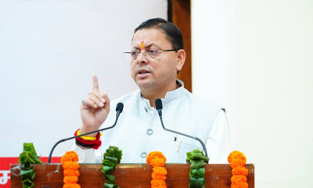 CM धामी ने 63 सफाई निरीक्षकों को दिए नियुक्ति पत्र, 62 करोड़ की परियोजना का शिलान्यास