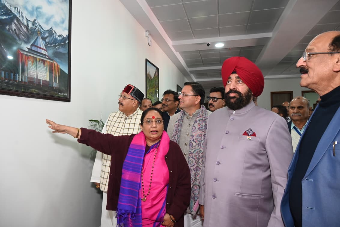 भराड़ीसैंण विधानसभा भवन में उत्तराखण्ड की संस्कृति एवं लोककला की फोटो गैलरी का अवलोकन,