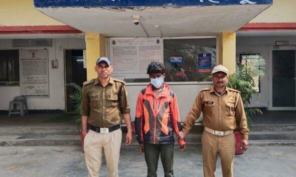 गोदाम में हुई चोरी का दून पुलिस ने किया खुलासा, आरोपी चोरी के सामान के साथ गिरफ्तार