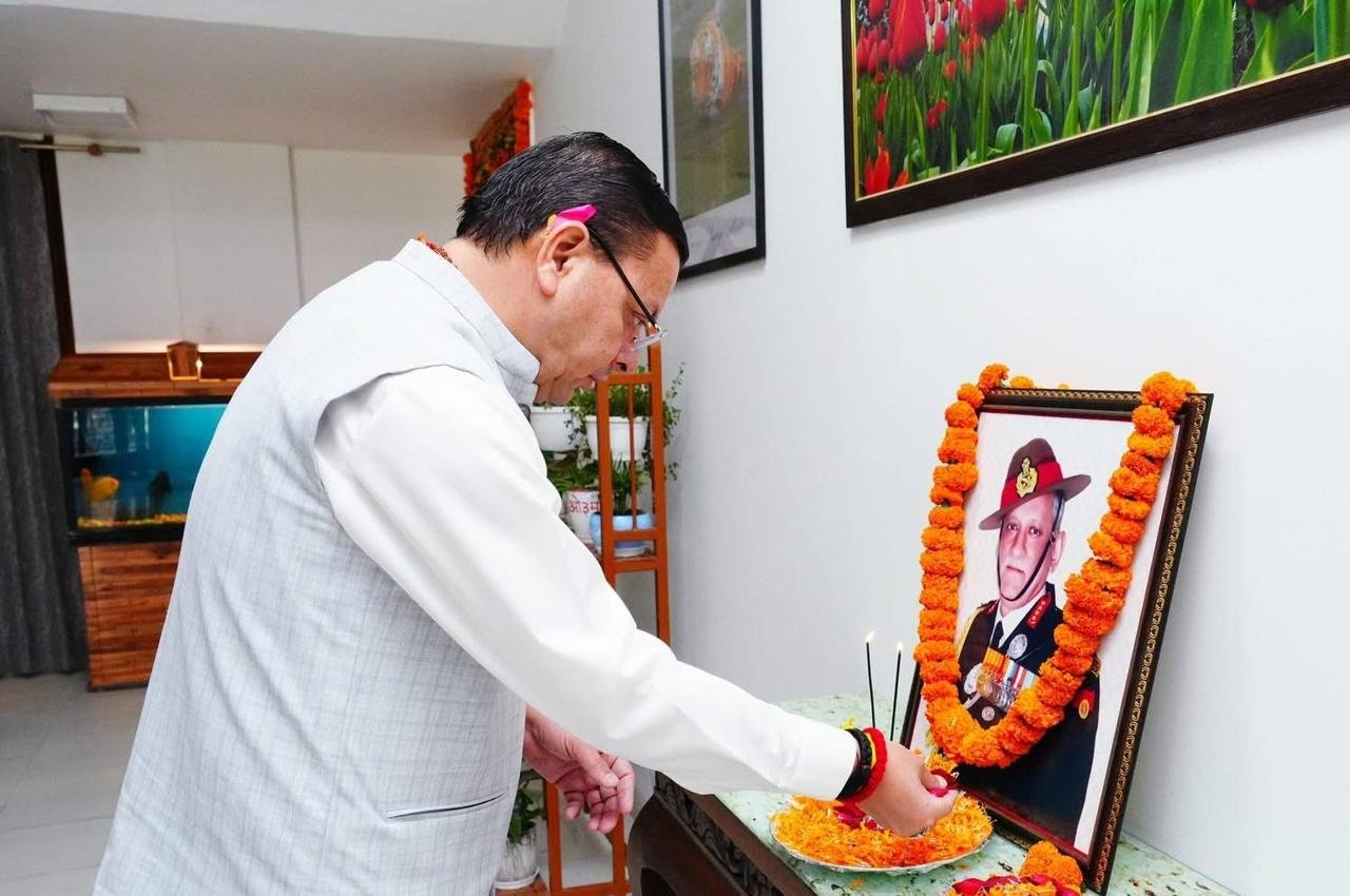 देहरादून: जनरल बिपिन रावत की जयंती पर CM धामी ने दी श्रद्धांजलि