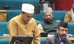 उत्तराखंड बजट सत्र के चौथे दिन की कार्रवाई शुरू, सदन में प्रश्न पूछ रहे विधायक