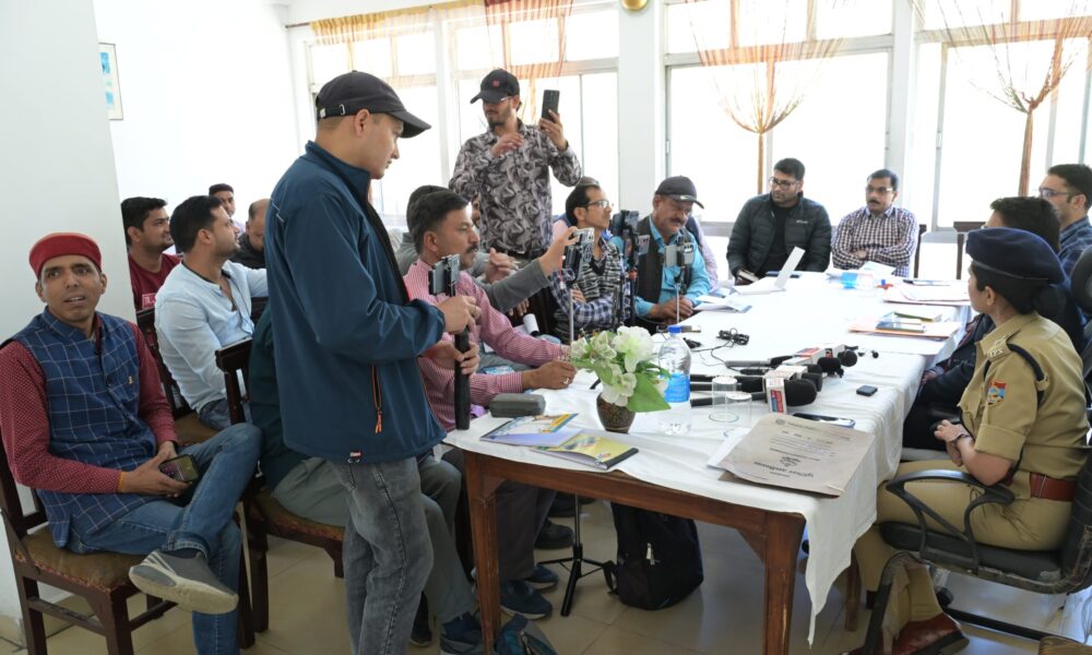 केदारनाथ यात्रा के लिए अंतिम चरण में तैयारियां, जिलाधिकारी ने तैयारियों का किया निरीक्षण