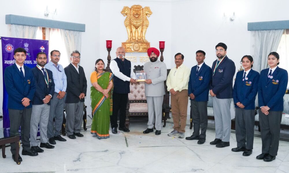 NSS के स्वंयसेवकों राज्यपाल गुरमीत सिंह से की मुलाकात, सभी ने गणतंत्र दिवस परेड में राज्य का किया था प्रतिनिधत्व