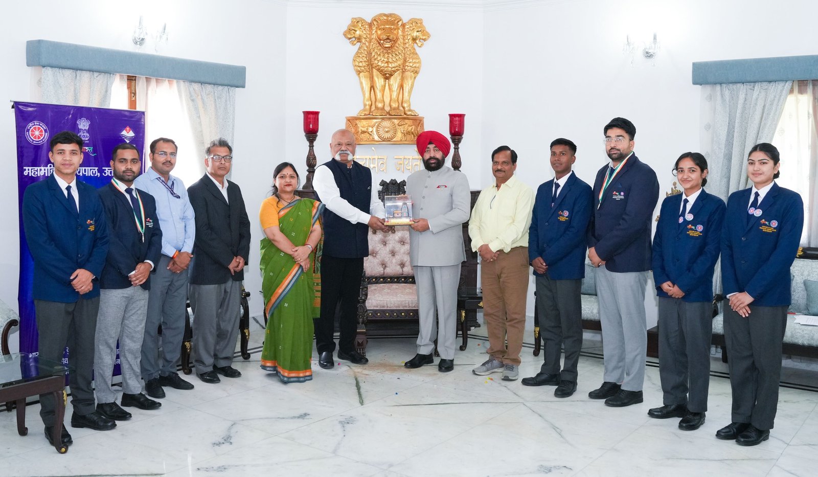 NSS के स्वंयसेवकों राज्यपाल गुरमीत सिंह से की मुलाकात, सभी ने गणतंत्र दिवस परेड में राज्य का किया था प्रतिनिधत्व