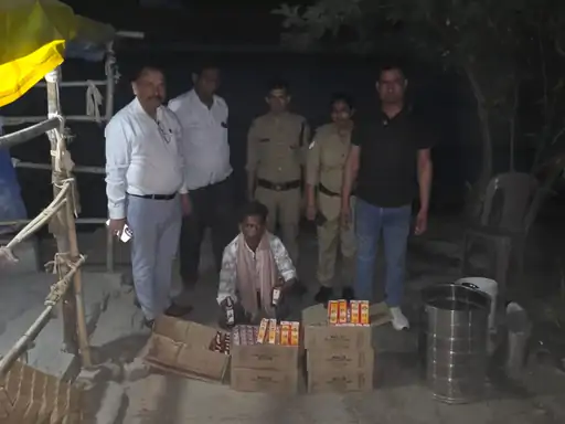 हरिद्वार में बड़ी कार्रवाई, आबकारी विभाग ने हर की पैड़ी के पास भारी मात्रा में पकड़ी अवैध शराब