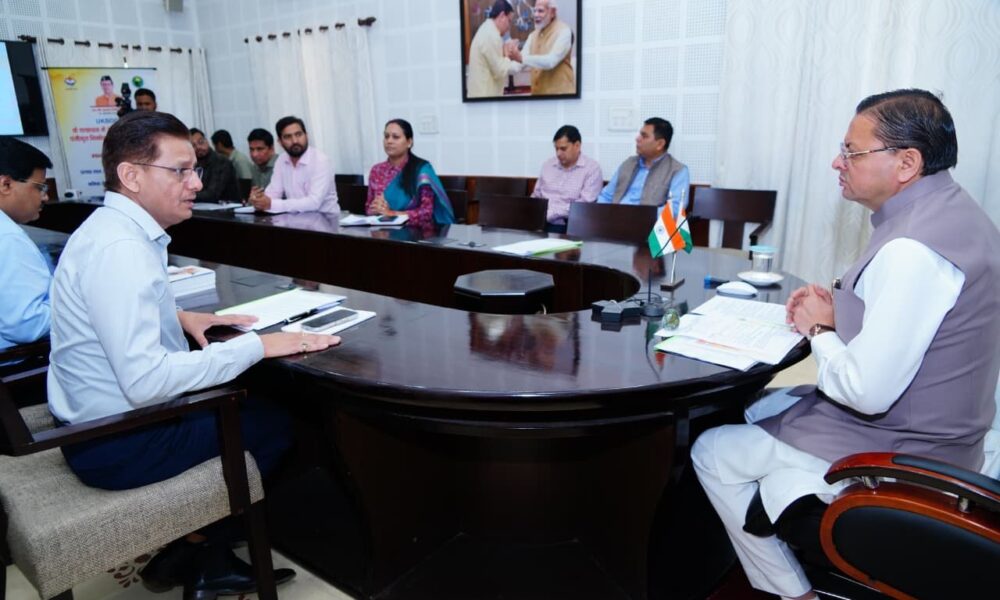 सीएम धामी ने किया श्रमिक सेवा मोबाइल एप का लोकापर्ण, 8005 श्रमिकों के खाते में ट्रांसफर किए 17 करोड़