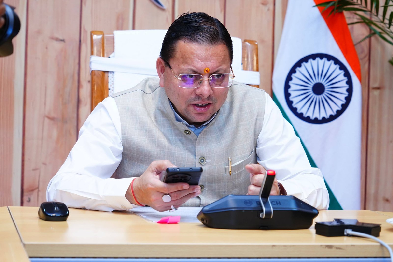 सरकारी सेवा में चयनित हुए कार्मिकों को सीएम धामी ने दी बधाई, फोन पर बात भी की