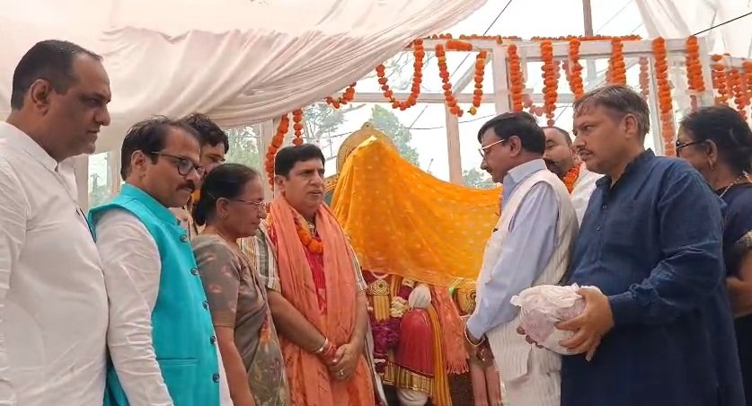 रूड़की में कैबिनेट मंत्री प्रदीप बत्रा ने चंद्रवंशी अजमीढ़ देव महाराज की प्रतिमा का किया अनावरण….