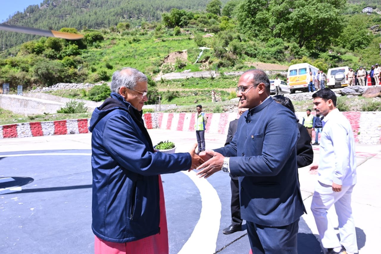 मुख्य निर्वाचन आयुक्त ज्ञानेश कुमार का उत्तराखंड दौरा, भारत-चीन सीमा से सटे हर्षिल पोलिंग बूथ का लेंगे जायजा…