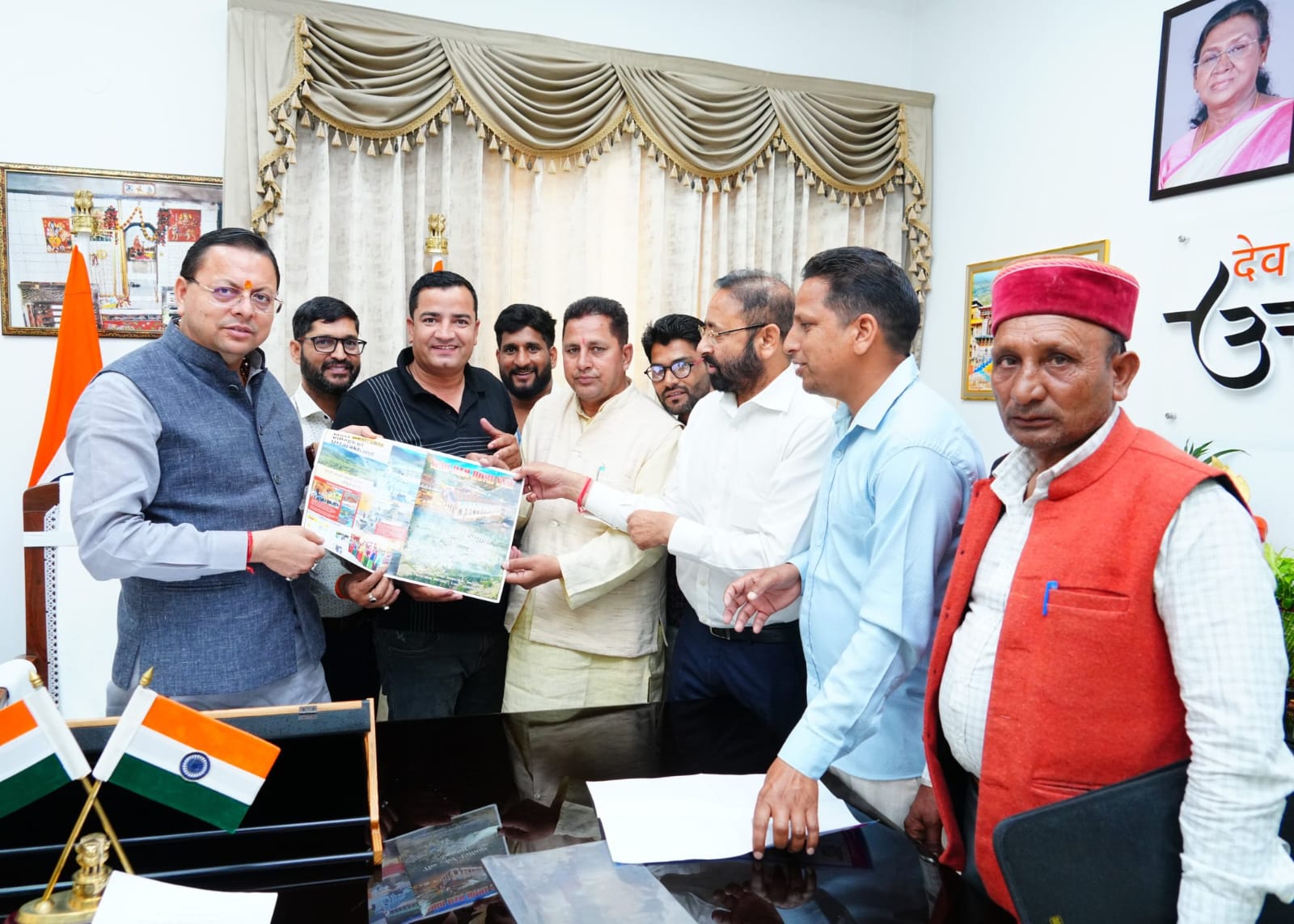 मुख्यमंत्री धामी से विधायक प्रीतम पंवार , संजय डोभाल और सहदेव पुंडीर ने मुख्यमंत्री आवास पर की भेंट….