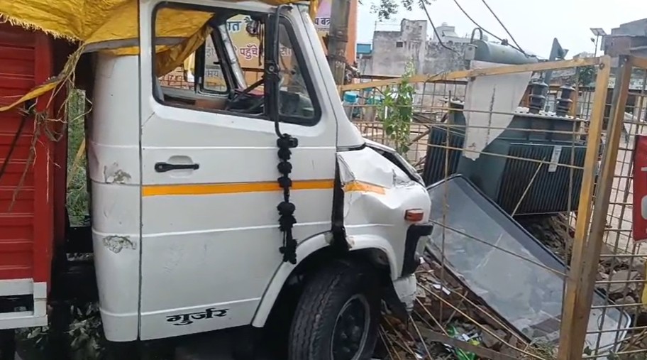 मंगलौर हाईवे पर बेकाबू DCM का कहर, ट्रैफिक पुलिसकर्मी घायल