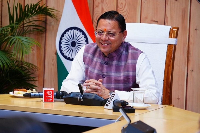 मुख्यमंत्री पुष्कर सिंह धामी ने बालिकाओं के साथ सुना प्रधानमंत्री मोदी के ‘मन की बात’ का 134वां संस्करण..