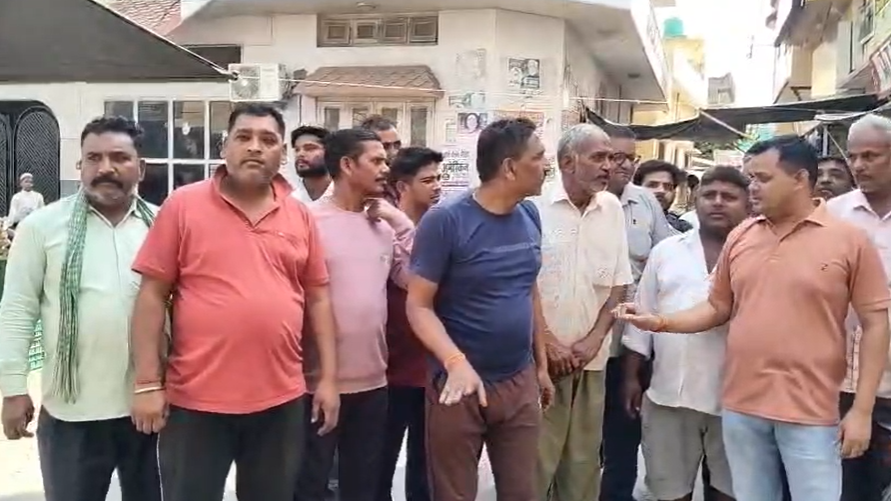 सीएम ने दिए साप्ताहिक बाजार का निरीक्षण कर रिपोर्ट पेश करने के निर्देश, सब्जी विक्रेताओं ने किया आभार व्यक्त