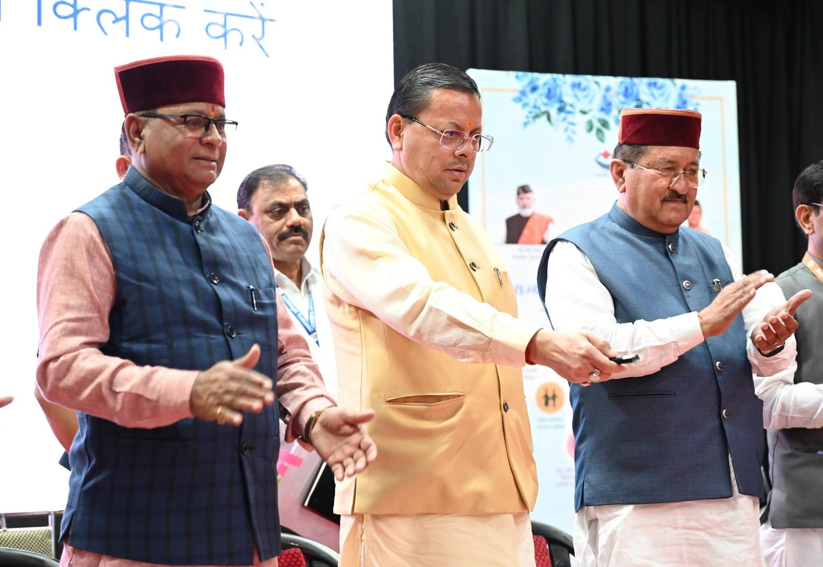 सीएम धामी ने विभिन्न योजनाओं के तहत जारी की मई की पेंशन, 176 करोड़ 59 लाख 24 हजार की धनराशि का किया हस्तांतरण