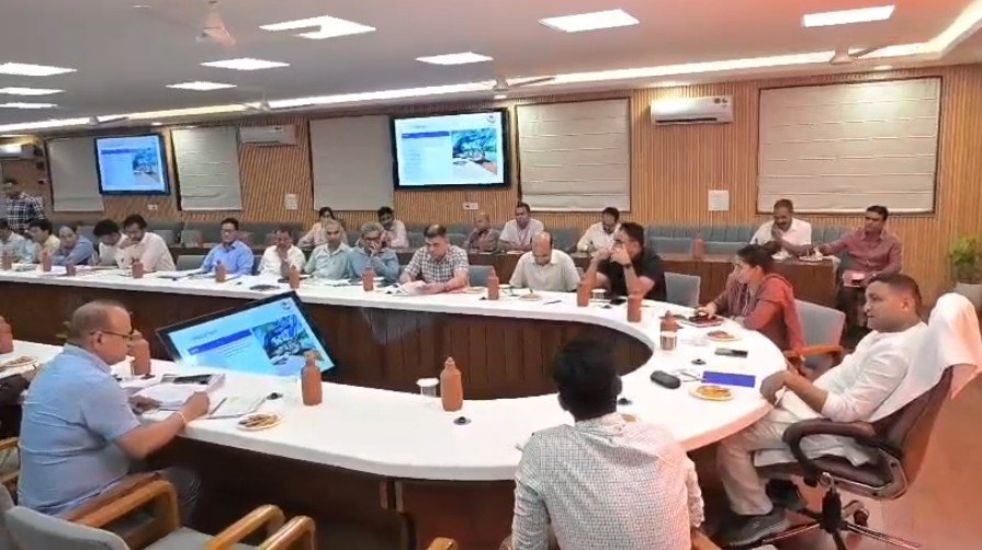 कुंभ-2027 की तैयारियों पर मंत्री का सख्त संदेश, अक्टूबर तक पूरे होंगे सभी कार्य