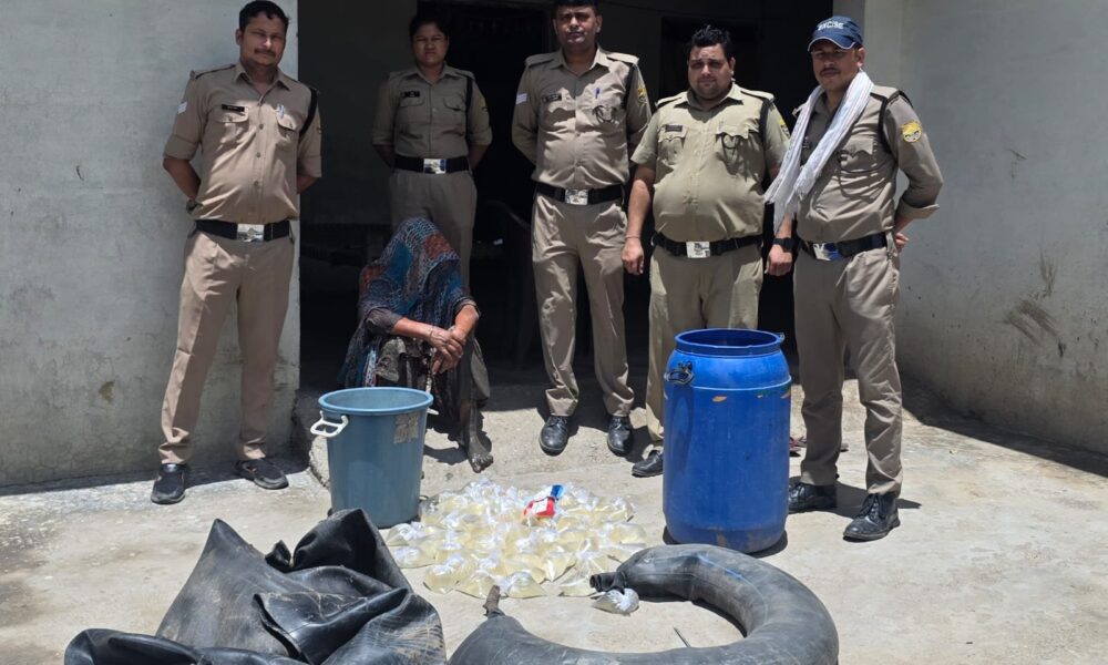 ऊधम सिंह नगर में कच्ची शराब पर एक्शन, बिन्दुखेड़ा में ध्वस्त की गई अवैध भट्टी