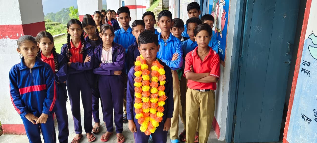 सीमांत गांव पासम से निकला नवोदय का सितारा, खीम चंद ने मेहनत के दम पर रचा सफलता का नया इतिहास