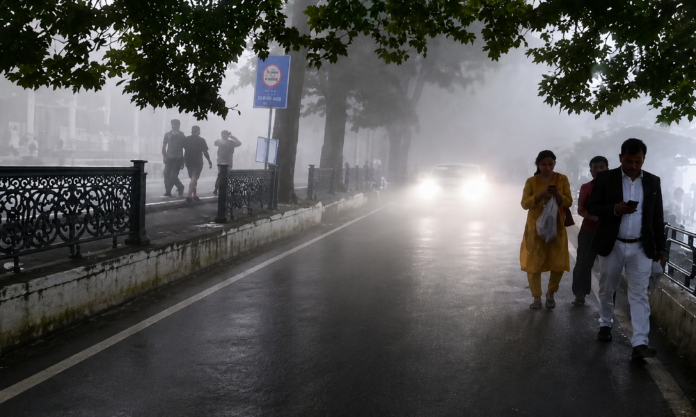 तीन दिन से हो रही बारिश से जनजीवन हुआ अस्त-व्यस्त, मलबे के कारण नैनीताल में सात मोटर मार्ग बंद 