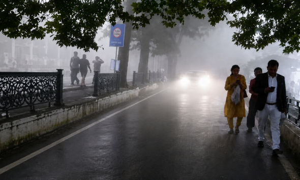 तीन दिन से हो रही बारिश से जनजीवन हुआ अस्त-व्यस्त, मलबे के कारण नैनीताल में सात मोटर मार्ग बंद 