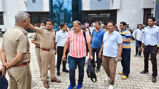 20 घंटे बाद खत्म हुआ सितारगंज तहसील का गतिरोध , उच्च अधिकारियों से वार्ता के बाद आंदोलन समाप्त..