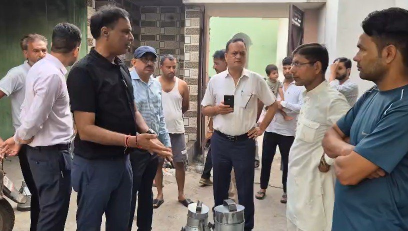 लक्सर में खाद्य माफियाओं पर बड़ा एक्शन, दो अवैध मावा फैक्ट्रियां सील