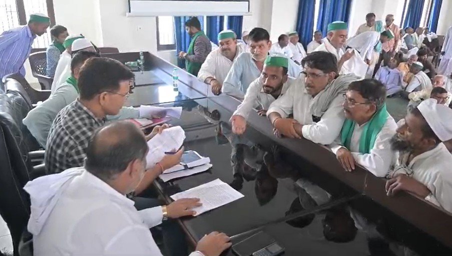 रूड़की में बकाया भुगतान को लेकर गरजे किसान, तीन दिन का अल्टीमेटम