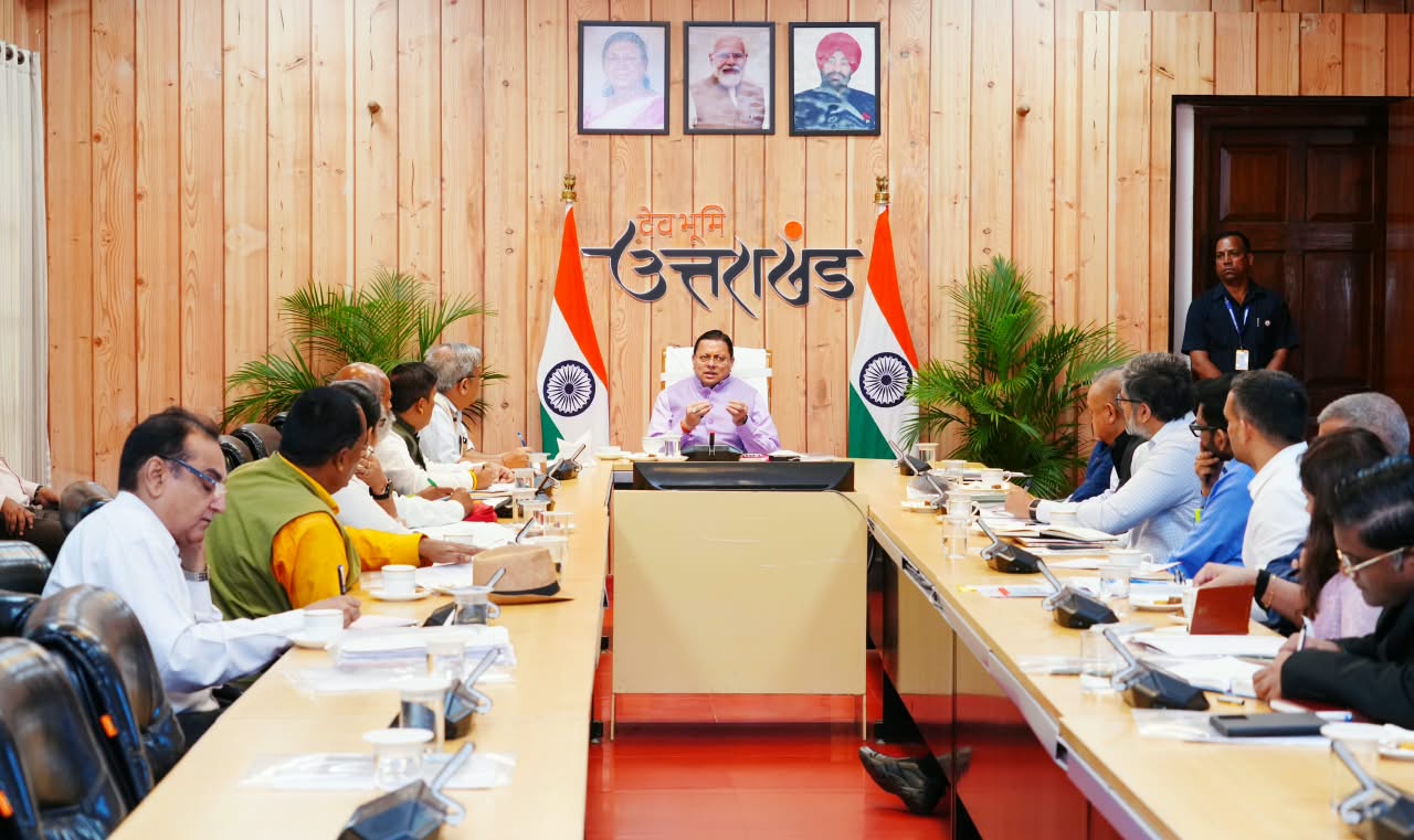 रिवर्स पलायन के लिए विभागीय योजनाओं का प्रभावी क्रियान्वयन करें सुनिश्चित, सीएम धामी ने दिए निर्देश
