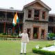 मुख्यमंत्री धामी ने आवास पर फहराया तिरंगा, बोले- हर घर तिरंगा बने जनआंदोलन