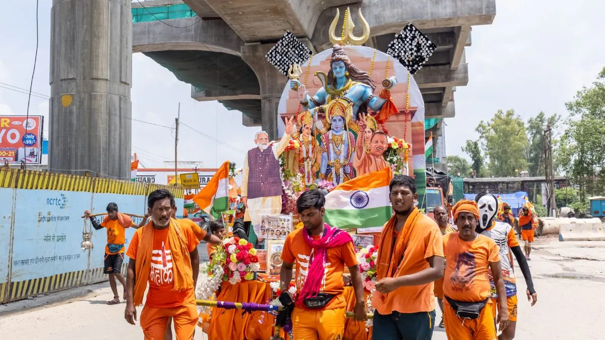 अंतिम चरण में पहुंची कांवड़ यात्रा, डाक कांवड़ियों की बढ़ रही है भीड़