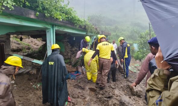 अल्मोड़ा में मकान ढहने से तीन लोगों की मौत, SDRF ने मलबे से बरामद किए शव