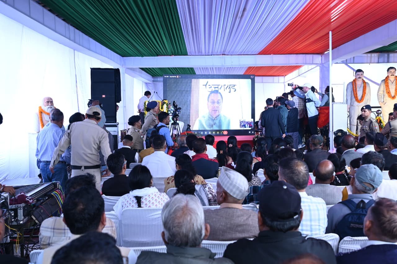 मसूरी गोलीकांड में शहीदों को सीएम धामी ने किया नमन, वर्चुएली किया संबोधित