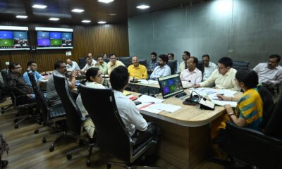 टिहरी में सड़क प्रभावित काश्तकारों के प्रतिकर भुगतान की समीक्षा, डीएम ने दिए निर्देश