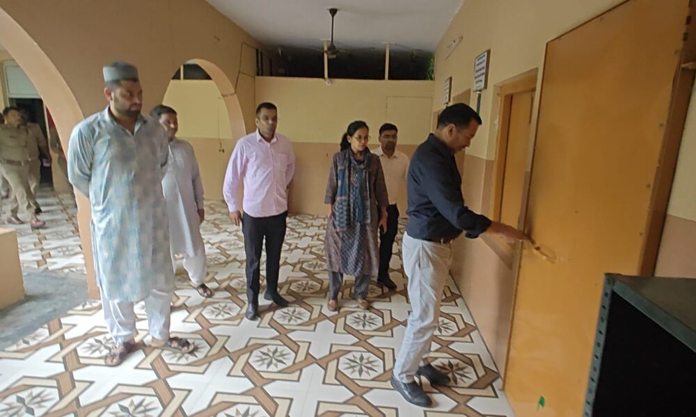 बिना मान्यता संचालित मदरसों पर कार्रवाई, अब तक 20 मदरसे किए गए सील