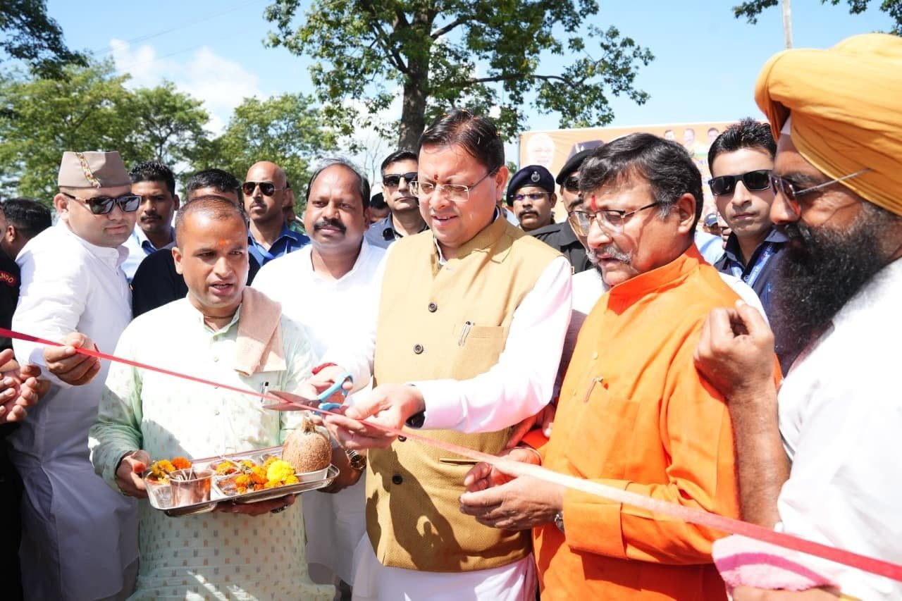 खटीमा में सीएम धामी ने नवनिर्मित गौशाला का किया लोकार्पण, 108.84 करोड़ की योजनाओं का भी किया शिलान्यास