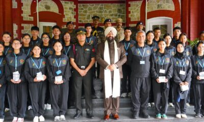 लेह-लद्दाख के विद्यार्थियों ने की राज्यपाल लेफ्टिनेंट जनरल गुरमीत सिंह से मुलाकात, कहा- “तिरंगा हम सभी को जोड़ता है”
