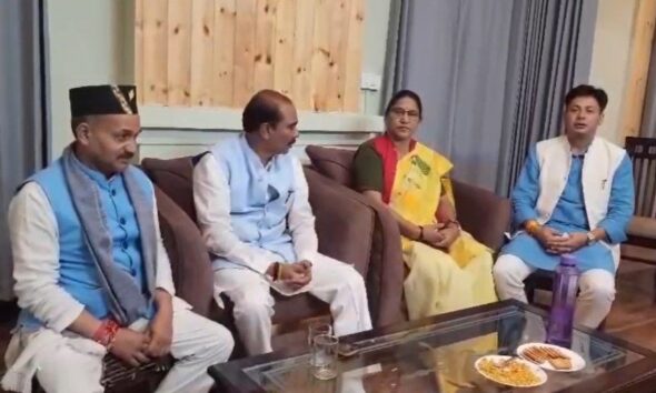 अल्मोड़ा पहुंचे केंद्रीय मंत्री अजय टम्टा, दो सड़क परियोजनाओं की दी सौगात