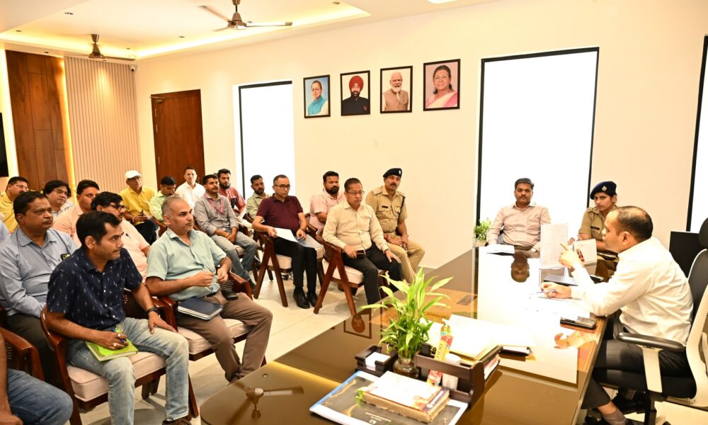 कुंभ से पहले हरिद्वार होगा तारों के जंजाल से मुक्त, तैयारियां जोरों पर